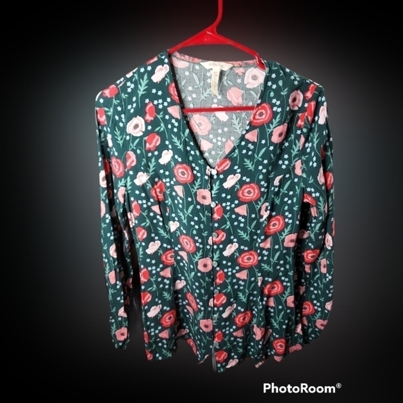 Floral Green Women's Top - Picture 11 of 11